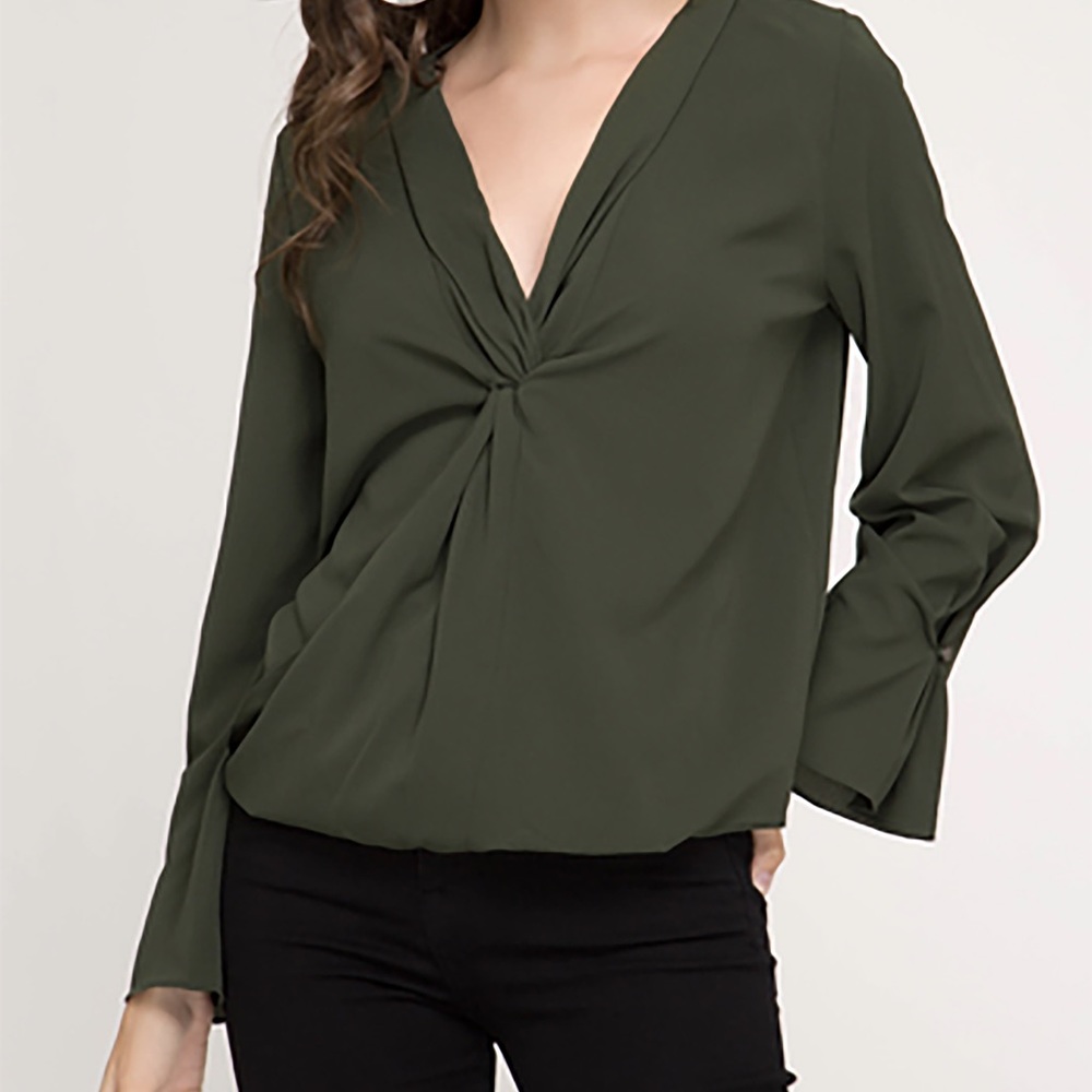She and Sky, Olive Twist Front Top